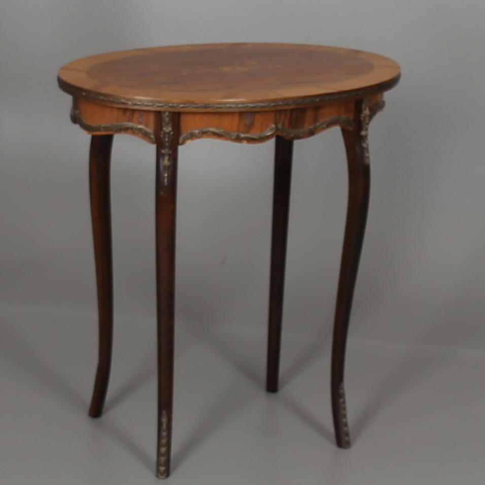 SALONGSBORD i rokoko-stil, 1900-tal.