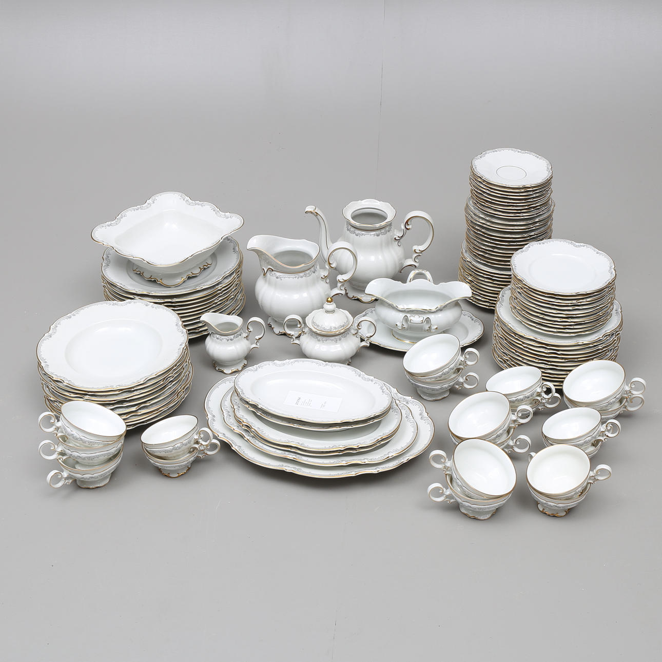 MAT- och KAFFESERVIS, 110 delar, Hutschenreuther, Bavaria, 1900-tal.