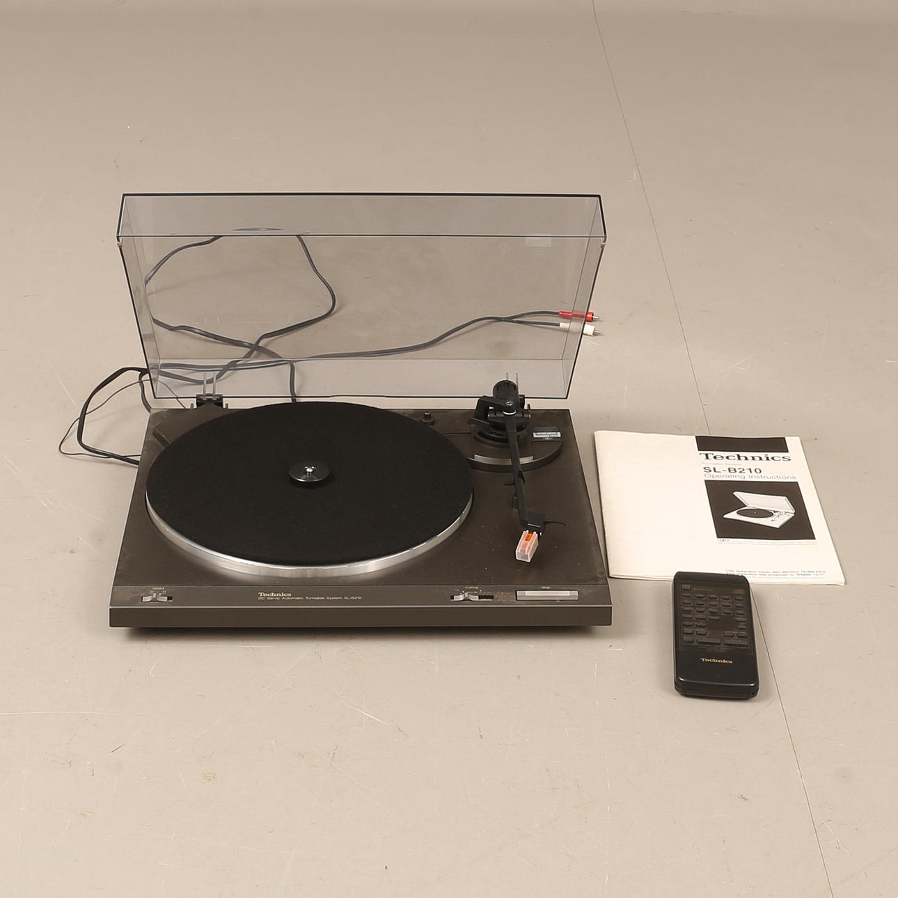 RECORD PLAYER, Technics, SL-B210.