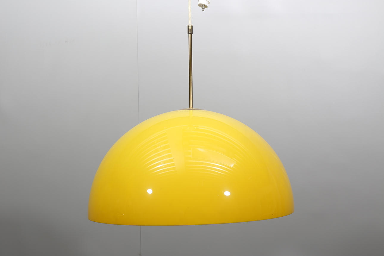 TAKLAMPA, plastskärm, Bentler A/S, Danmark, 1900-talets andra hälft.