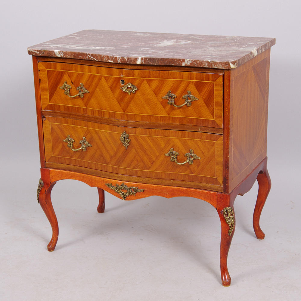 BYRÅ, 2-lådig, mahogny/bronser/stenskiva, rokokostil.