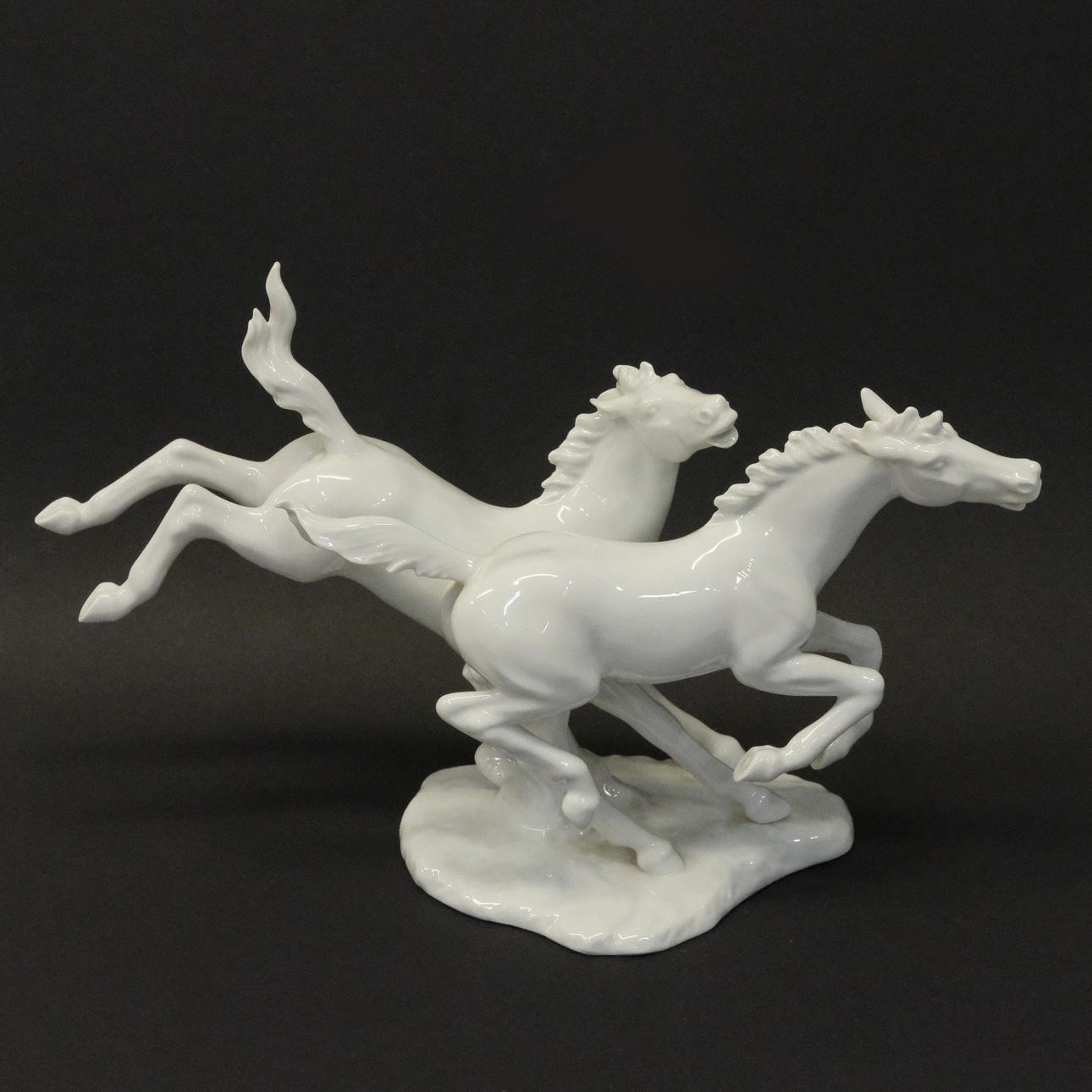 KARL STEINER. WALLENDORF, FIGUR, PFERDE, NR.1547.