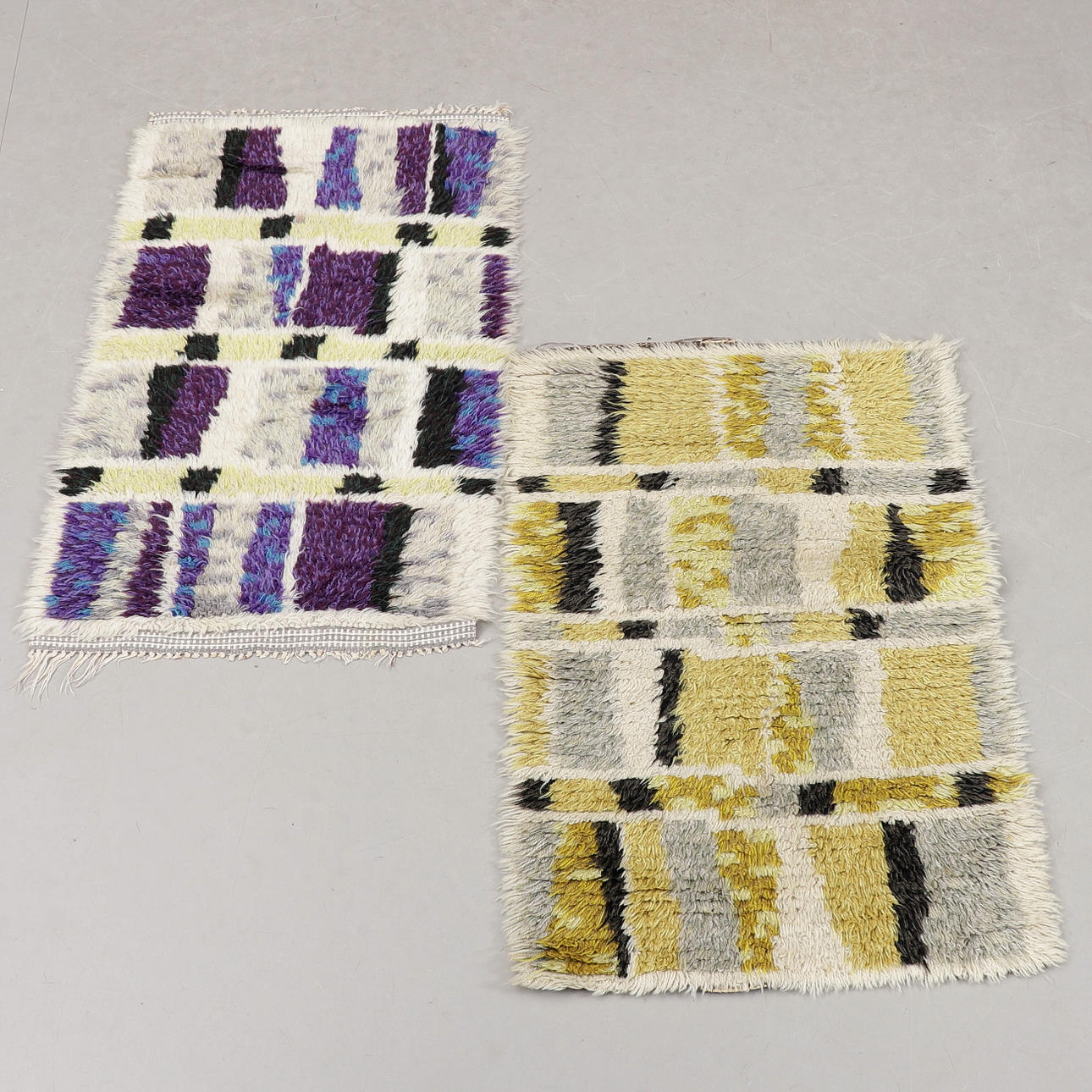 RYAMATTOR, ett par, 88 x 56 cm.