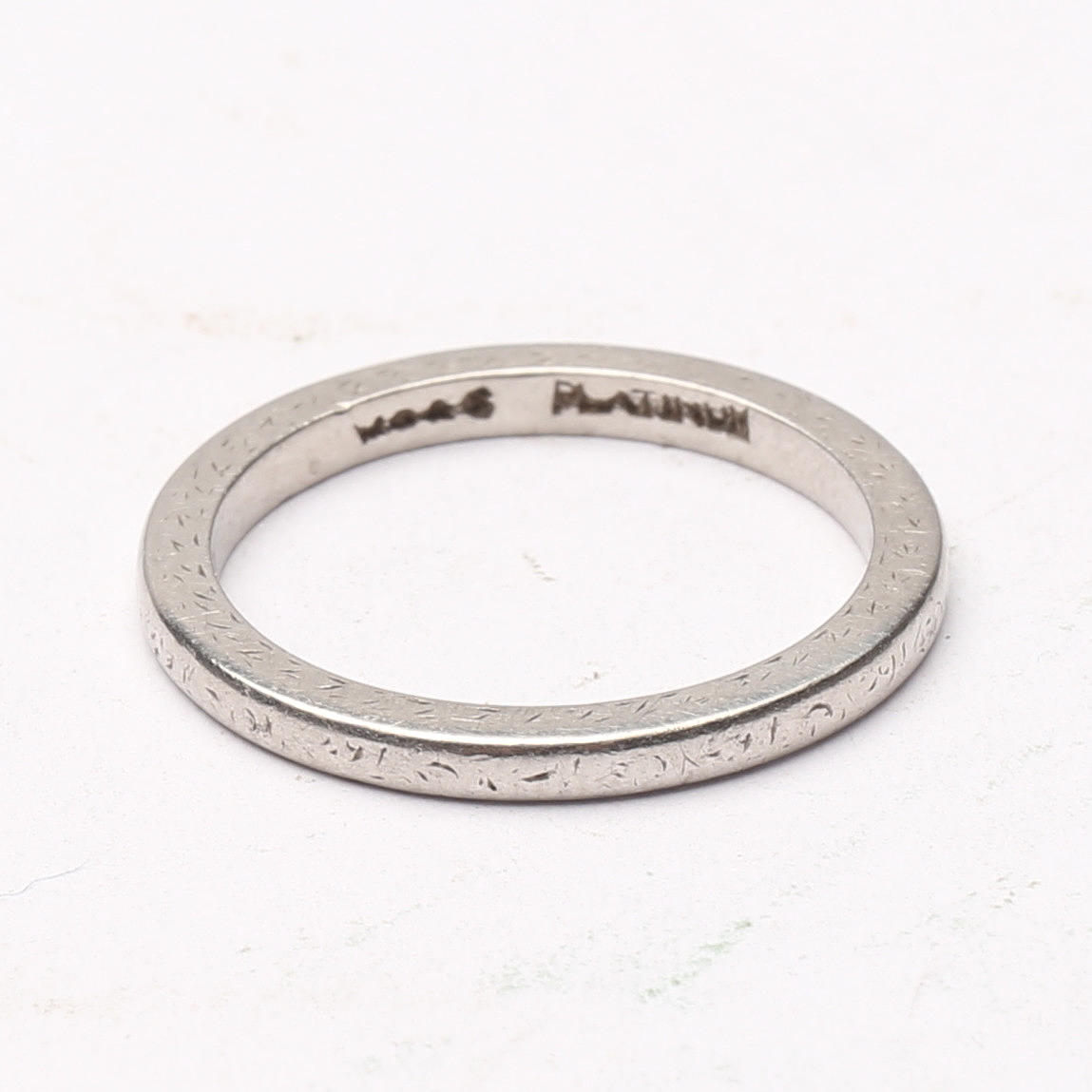 RING, Platina, vikt ca 3,6 gram.