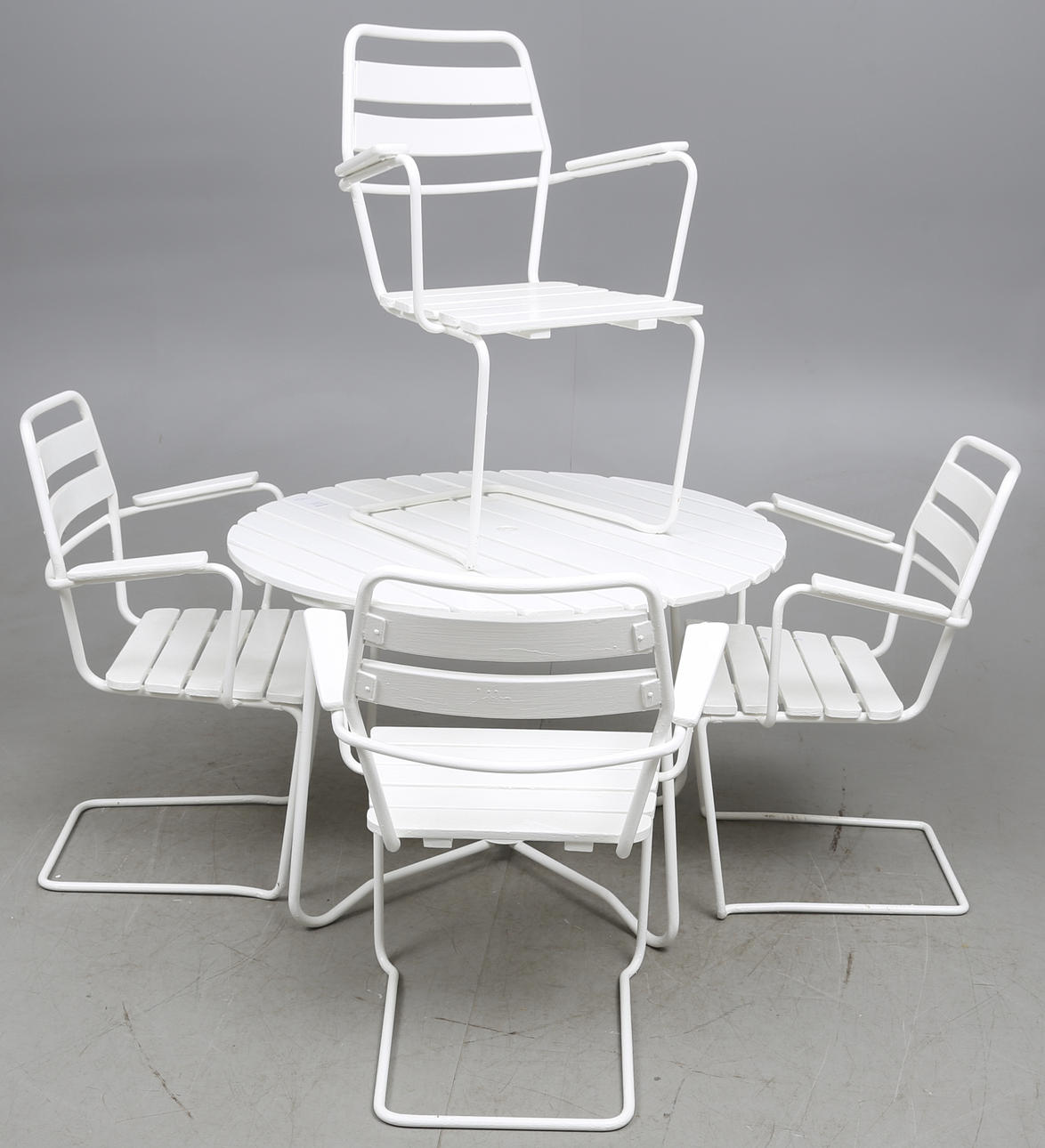 TRÄDGÅRDSGRUPP, 5 delar, Grythyttan-stil, fällbart, 1900-tal.