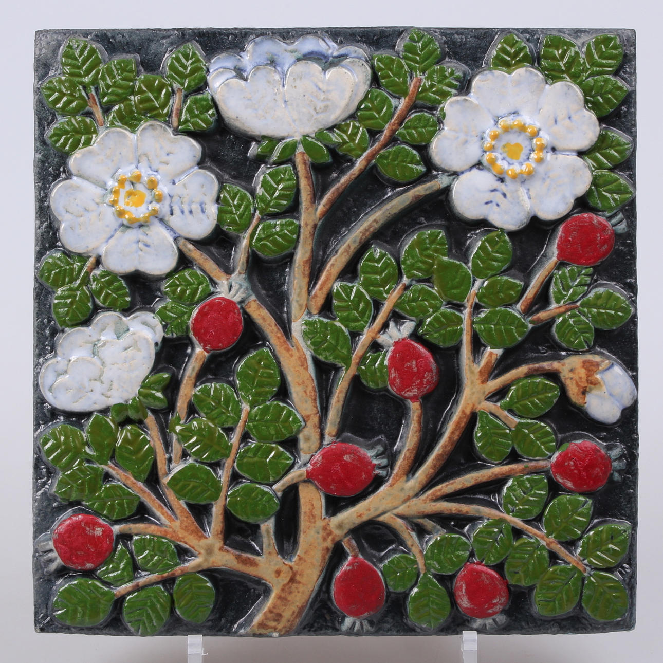 VÄGGRELIEF, stengods, nypon, Lisa Larson, Gustavsberg.