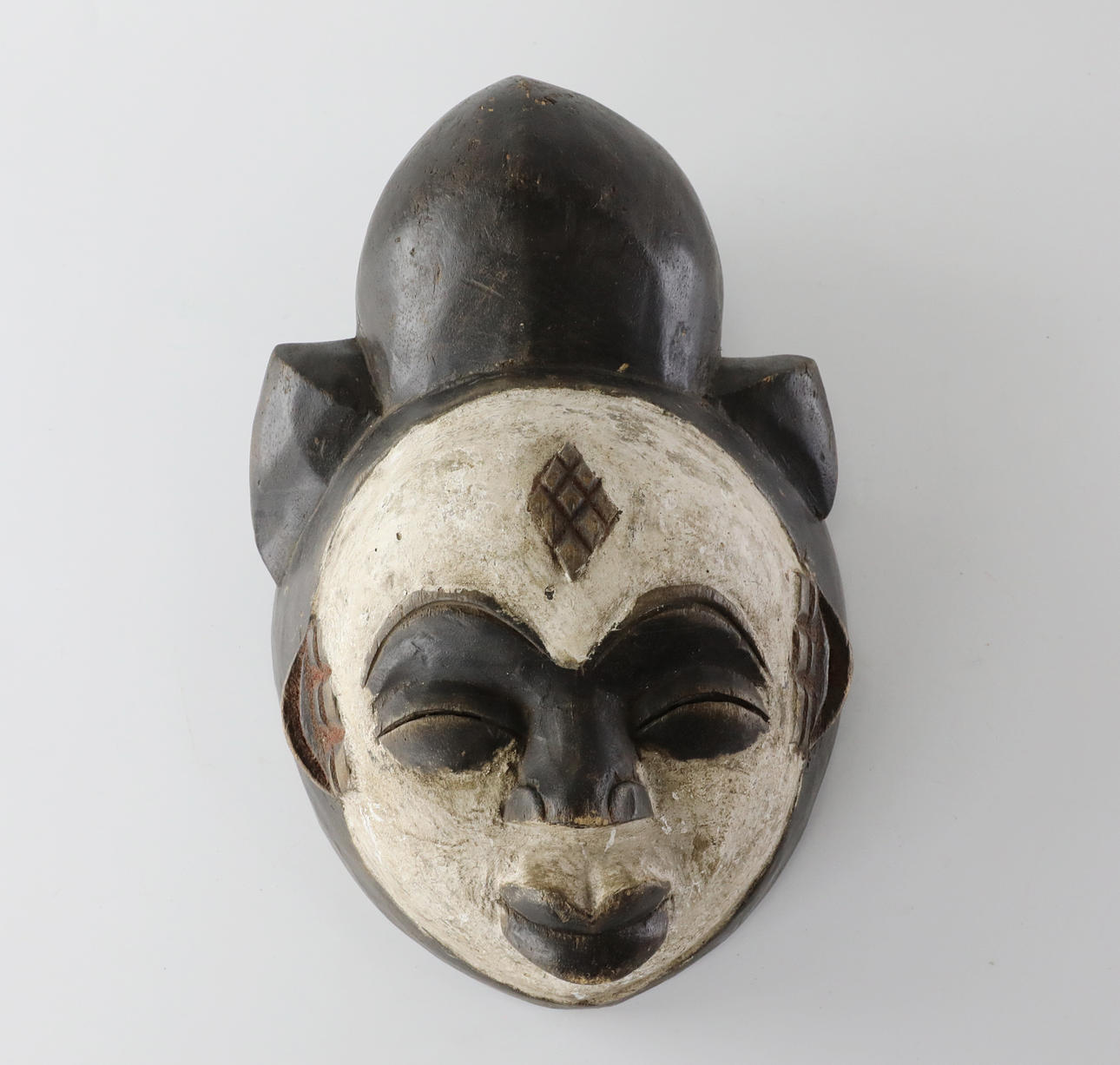 MÁSCARA, madera, Nigeria. siglo 20.