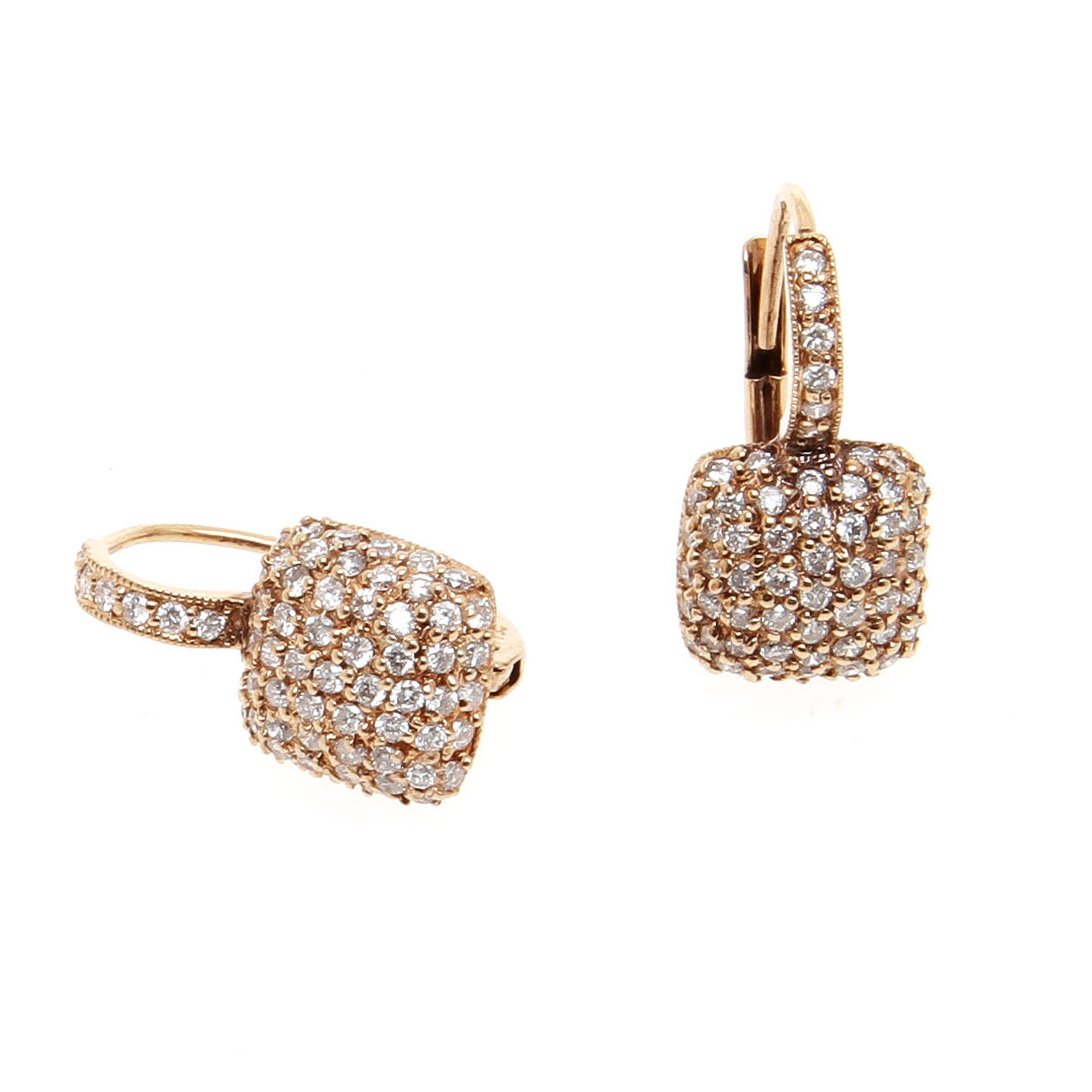 ÖRHÄNGEN, ett par, 18K roséguld med diamanter, totalt ca 1,1 ct. Vikt 4,7 g.
