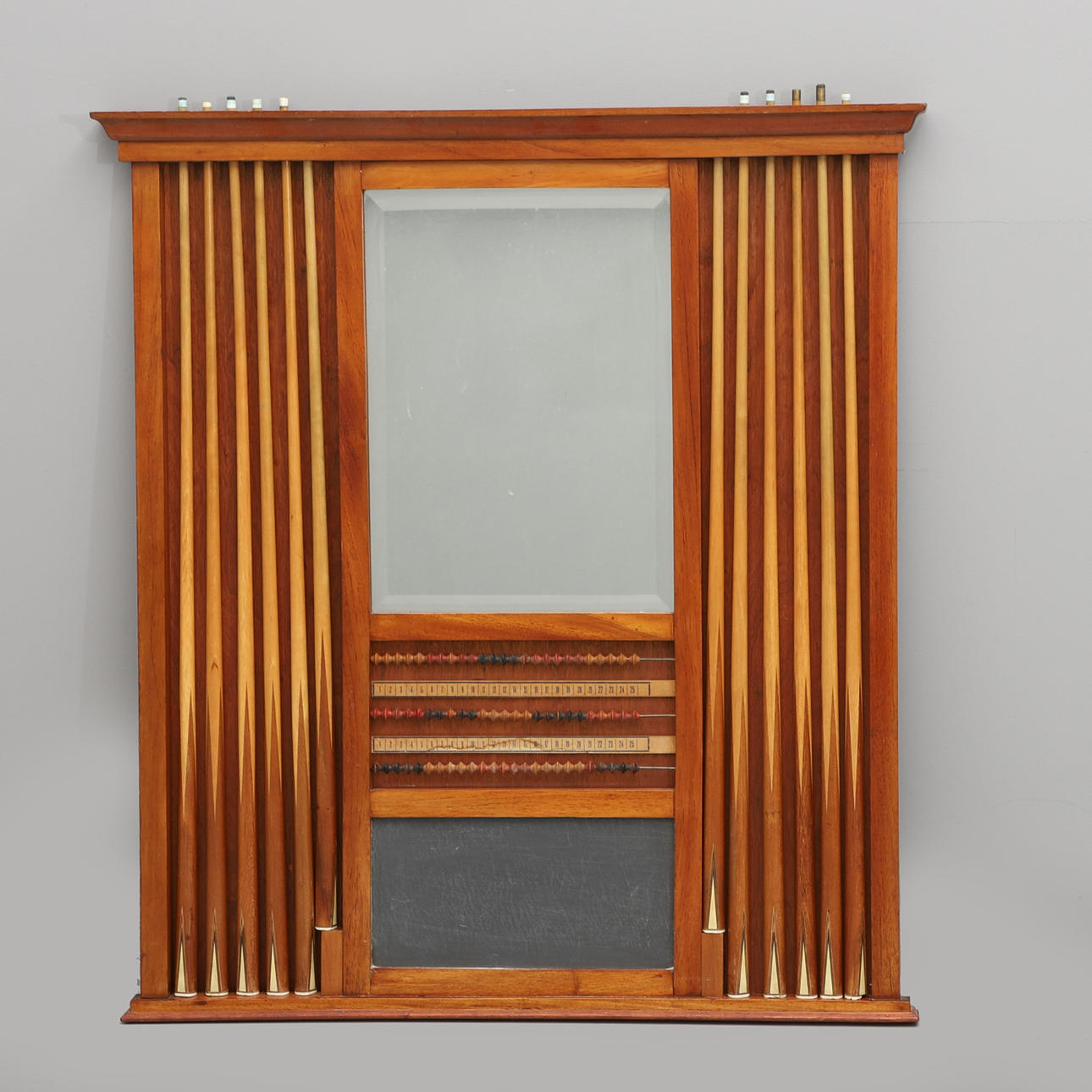 KÖSTÄLL, för biljard, 1900-talets första hälft.