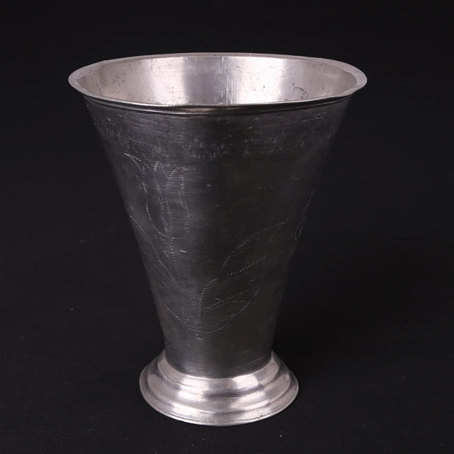 BÄGARE, tenn, Nicolaus Justelius, Eksjö. 1804.