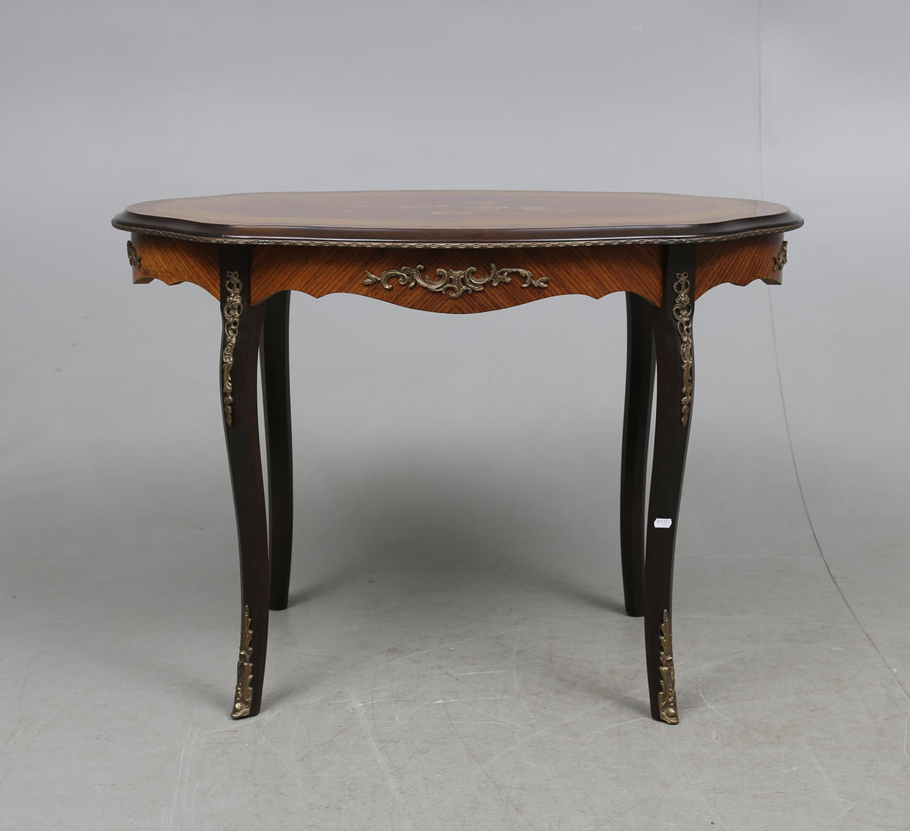 SALONGSBORD, rokokostil, 1900-tal.