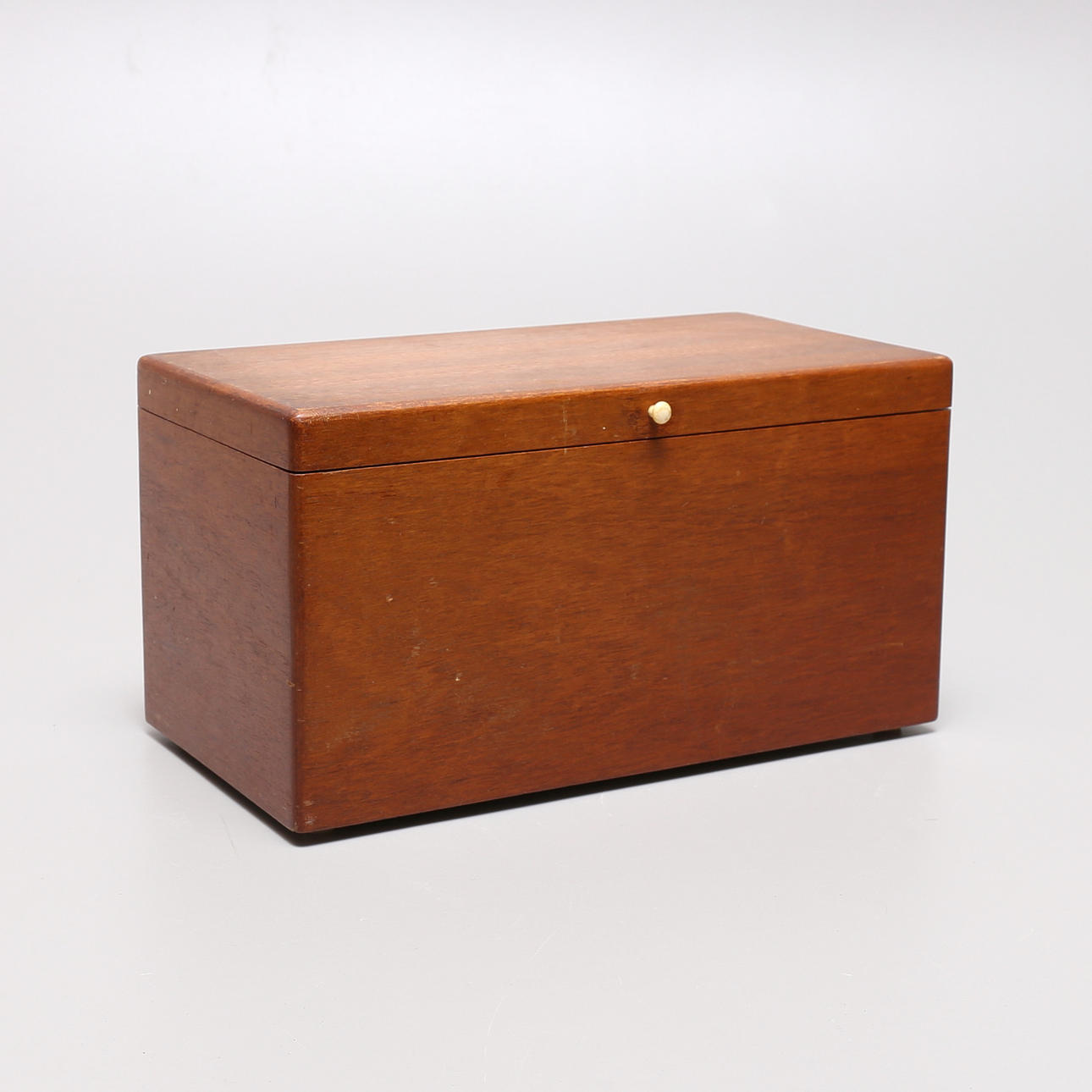 WOODEN BOX WITH COMPARTMENTS, contemporary.