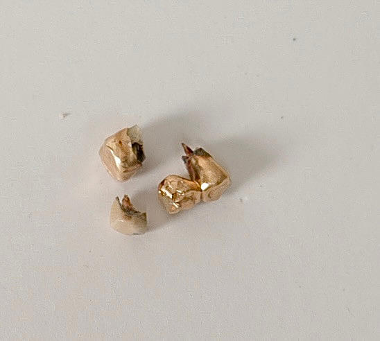 TANDGULD, orensat, total vikt.