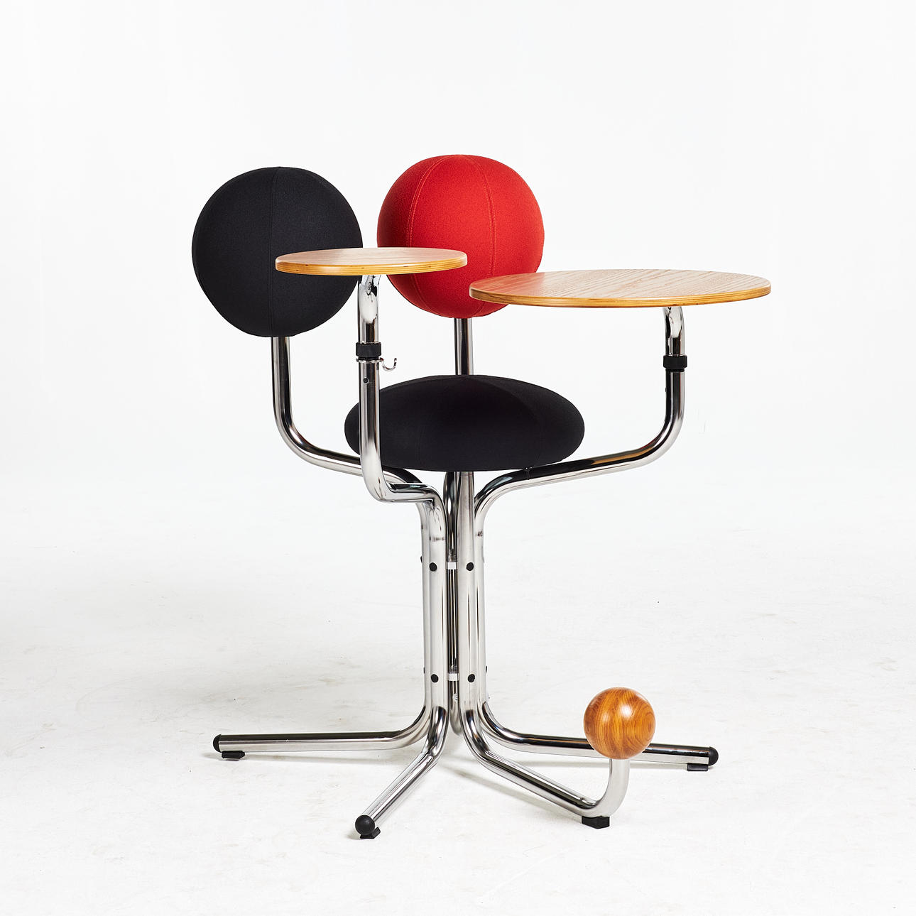 PETER OPSVIK. WORK CHAIR, "Globe Tree", Globe Concept, limited edition with frame of chromed steel tube, upholstered upholstery and adjustable oak tops.