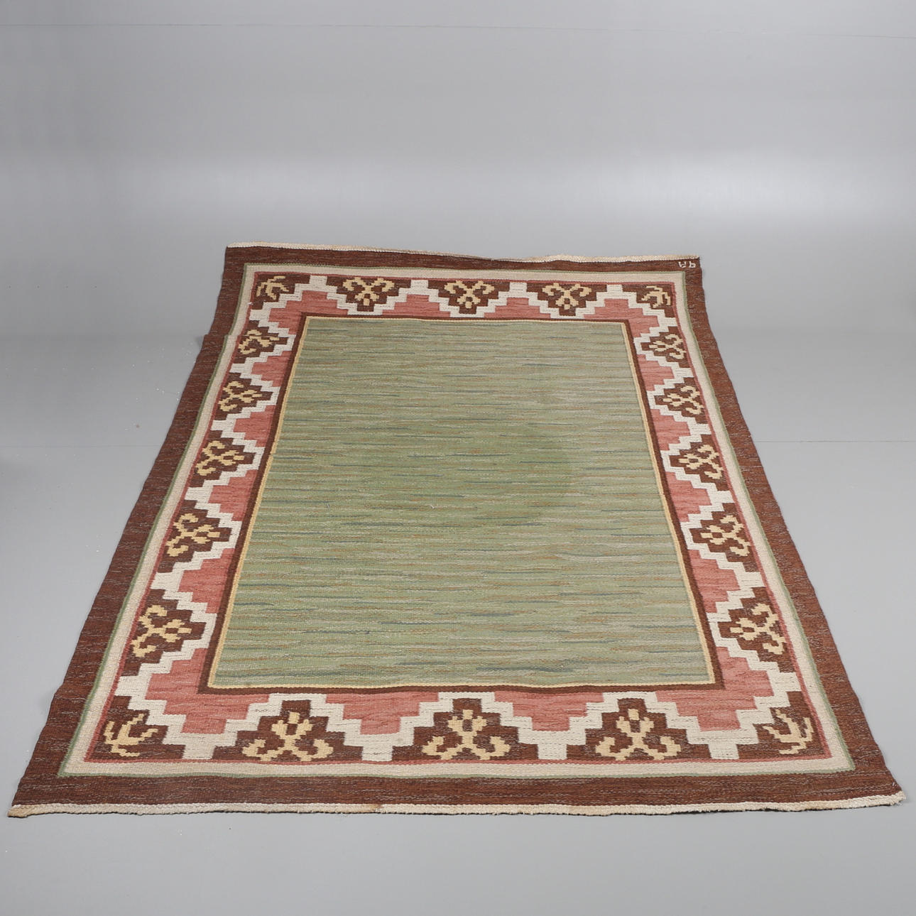 MATTA, röllakan, signerad AP, 255 x 178 cm.