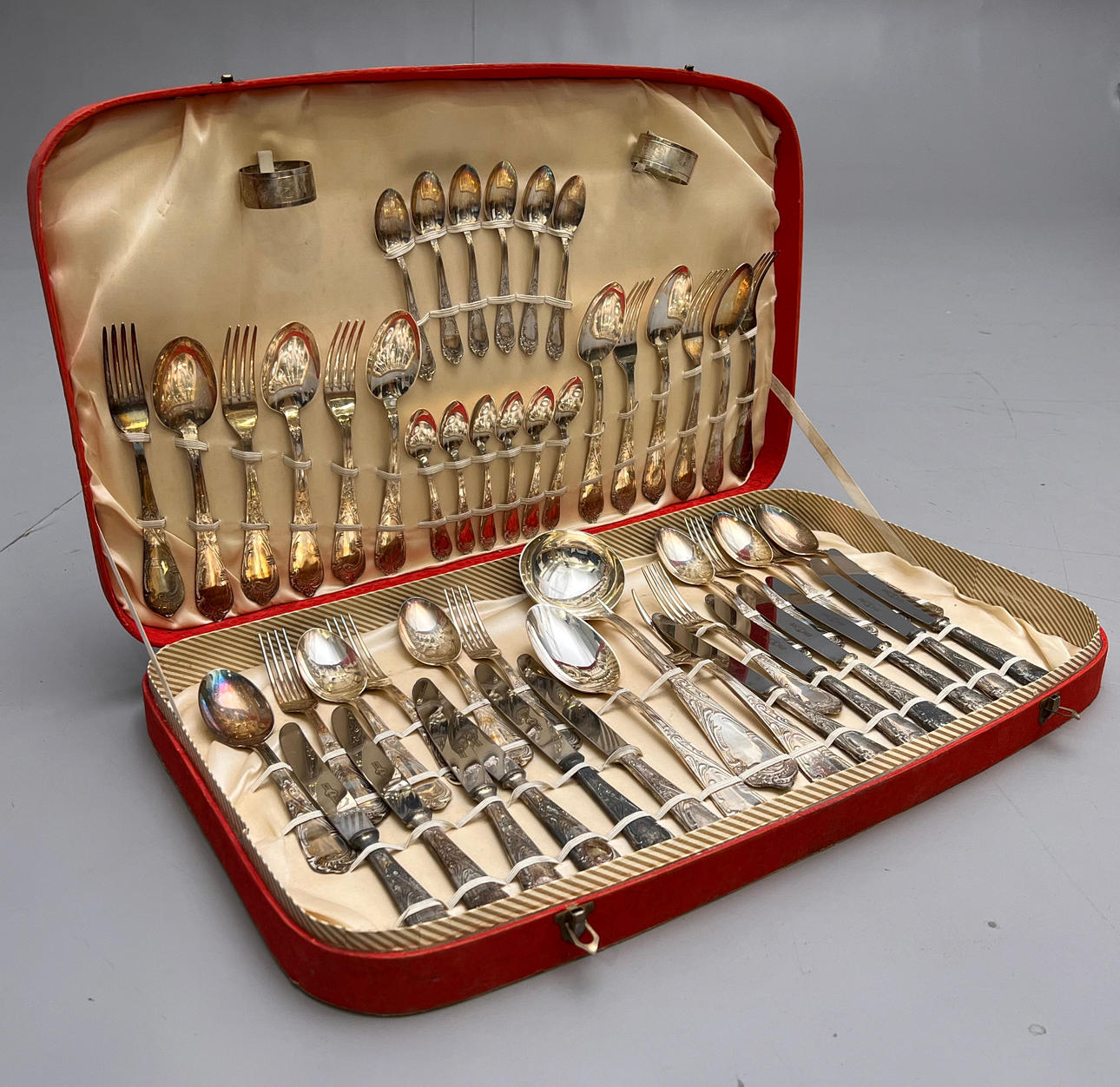 SILVER ALPACKA BESTICK FÖR 12 PERSONER.