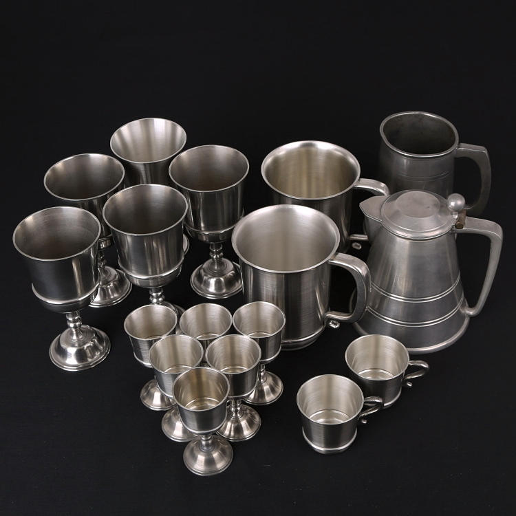 TENNFÖREMÅL, 17 st, bägare, stop, muggar mm, 1900-tal.