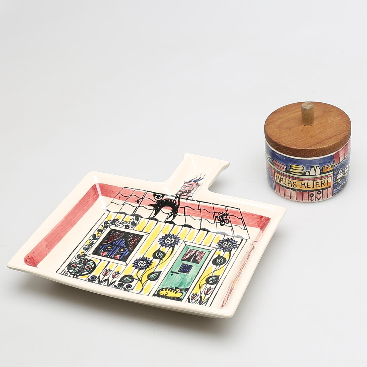 FAT samt LOCKASK i porslin, "Vår lilla stad" JIE Gantofta, Anita Nylund.