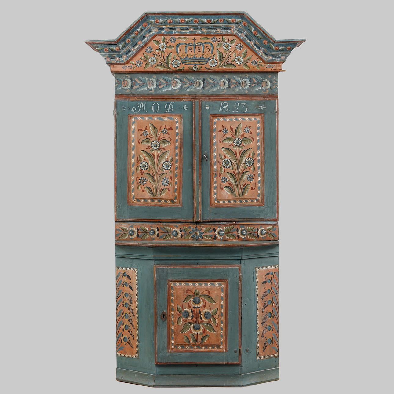 SIDE CABINET, so-called Crown Cabinet, Rättvik, dated MOD 1823.
