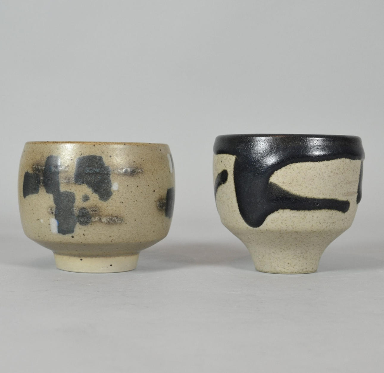 ANTJE BRÜGGEMANN-BRECKWOLDT. Två skålar.