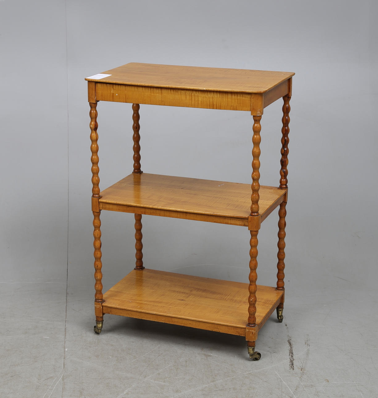 BORD MED LÅDA, omkring 1900.