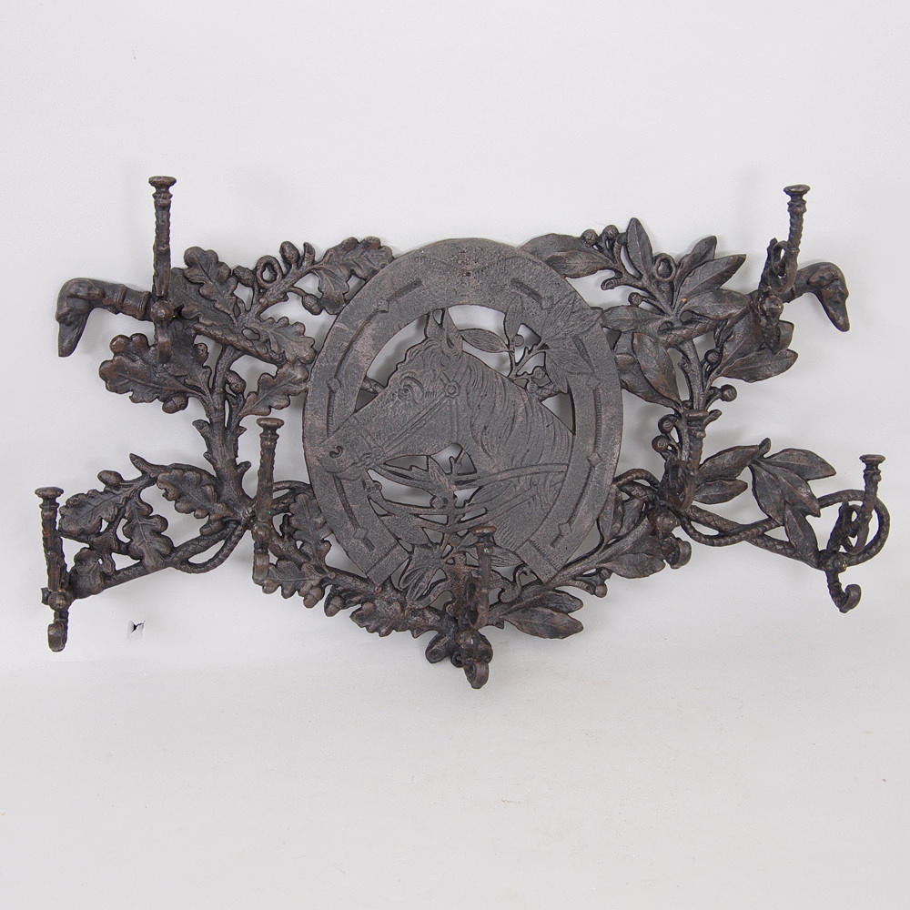 KLÄDHÄNGARE med hästmotiv, gjutjärn, samtida.