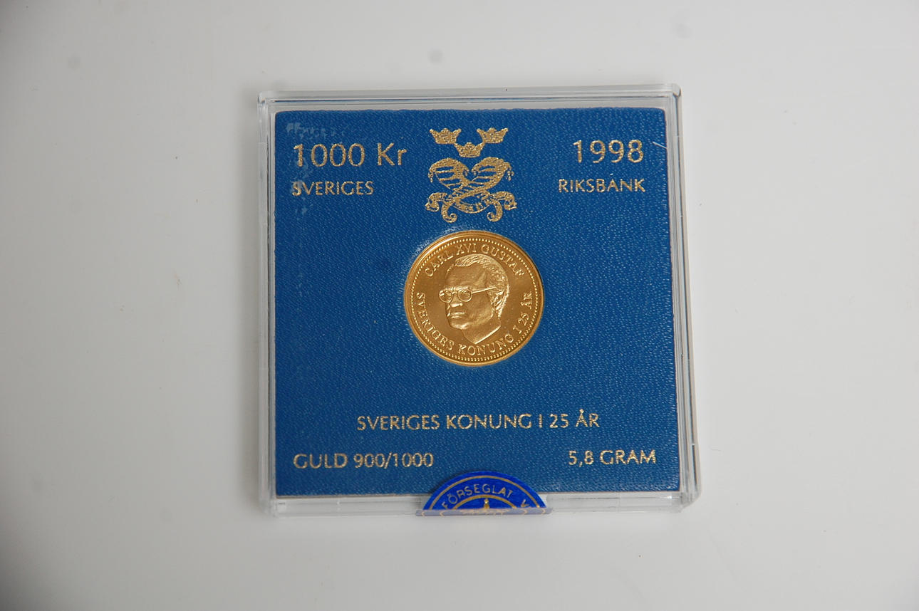 GULDMYNT, 1000 kr, 5,8 g, 21,6 K, Sveriges Konung i 25 År, 1998.