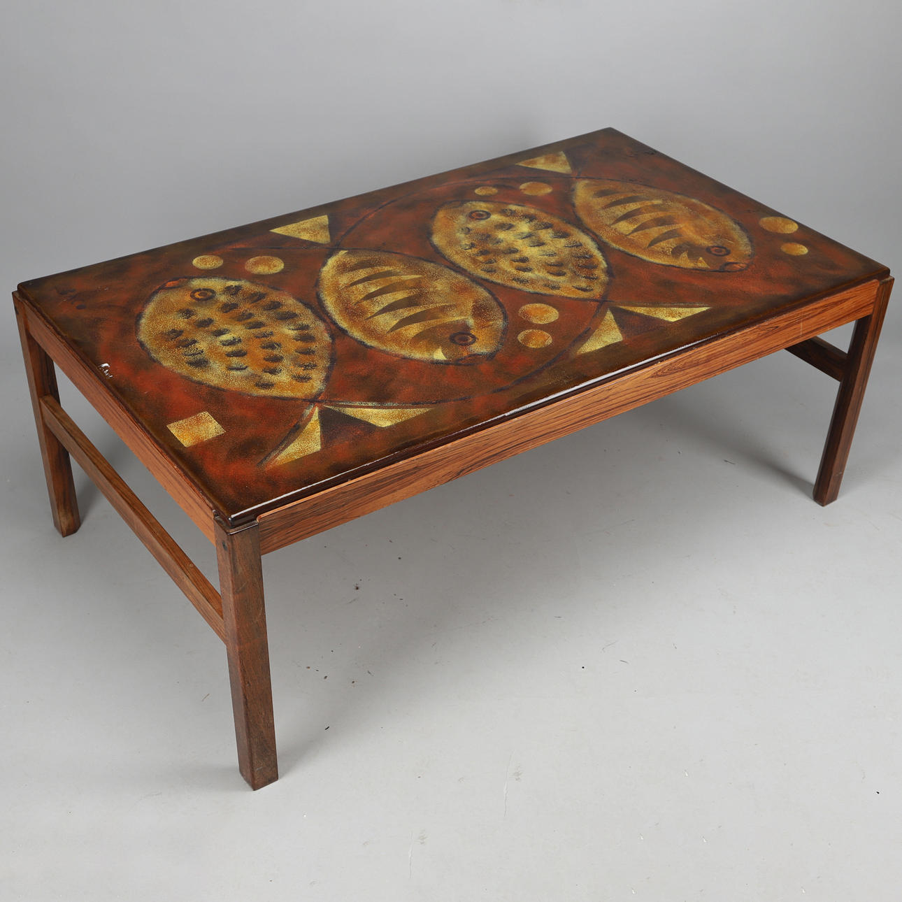 MESA DE CENTRO, jacaranda, esmalte, firmado Baco.