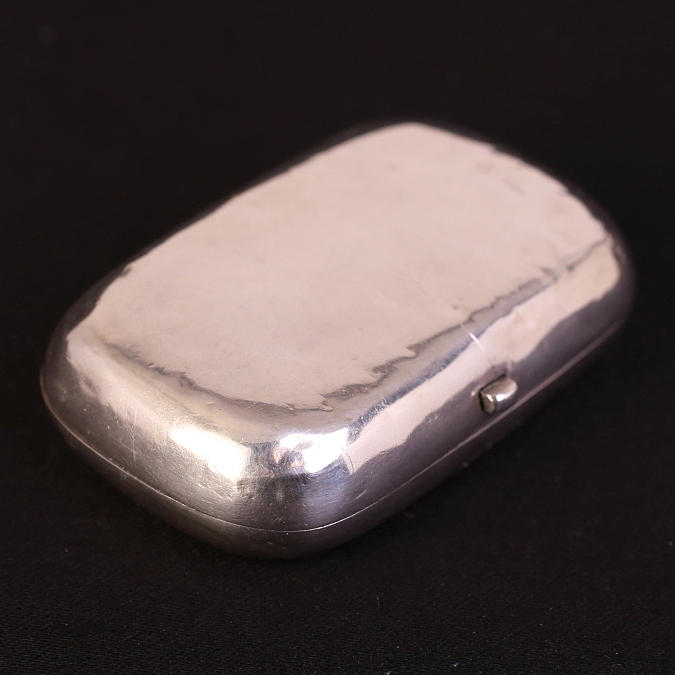DOSA, silver, 1700-/1800-tal, vikt 28 gram.