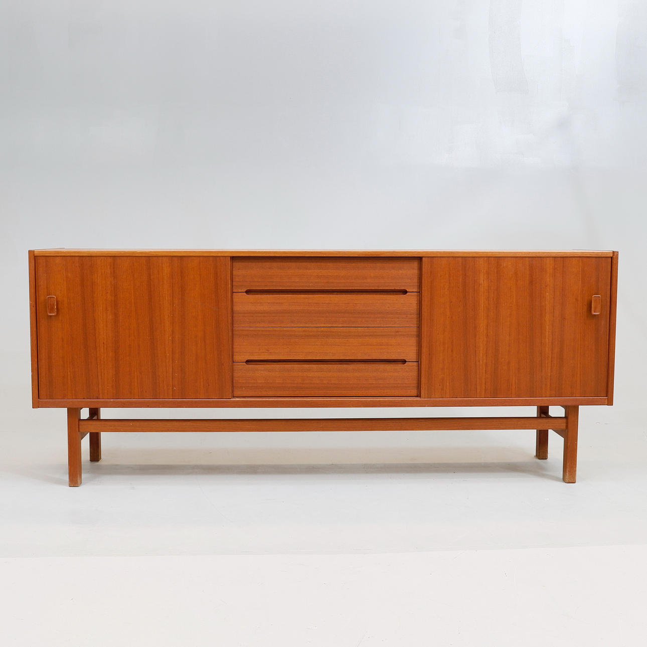 NILS JONSSON. Sideboard, "Arild", Troeds, 1950/60-tal.