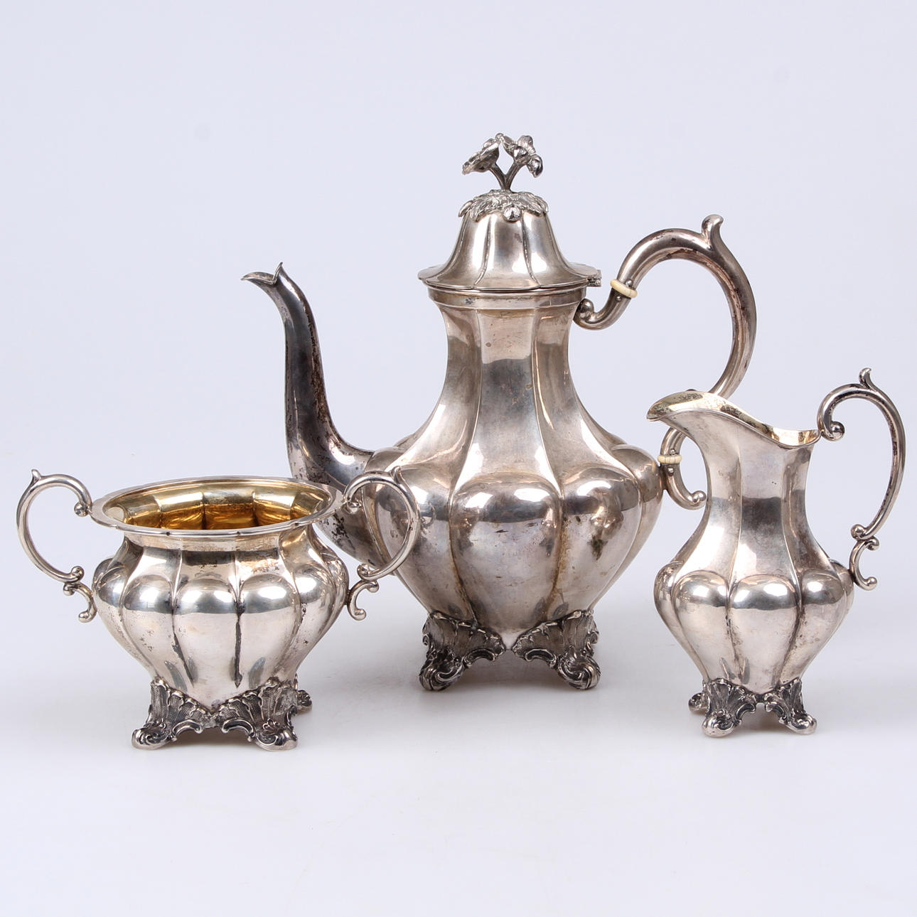 KAFFESERVIS, 3 delar, silver, Hallbergs Guldsmeds Ab, Stockholm, 1922, total vikt ca 1222 gram.