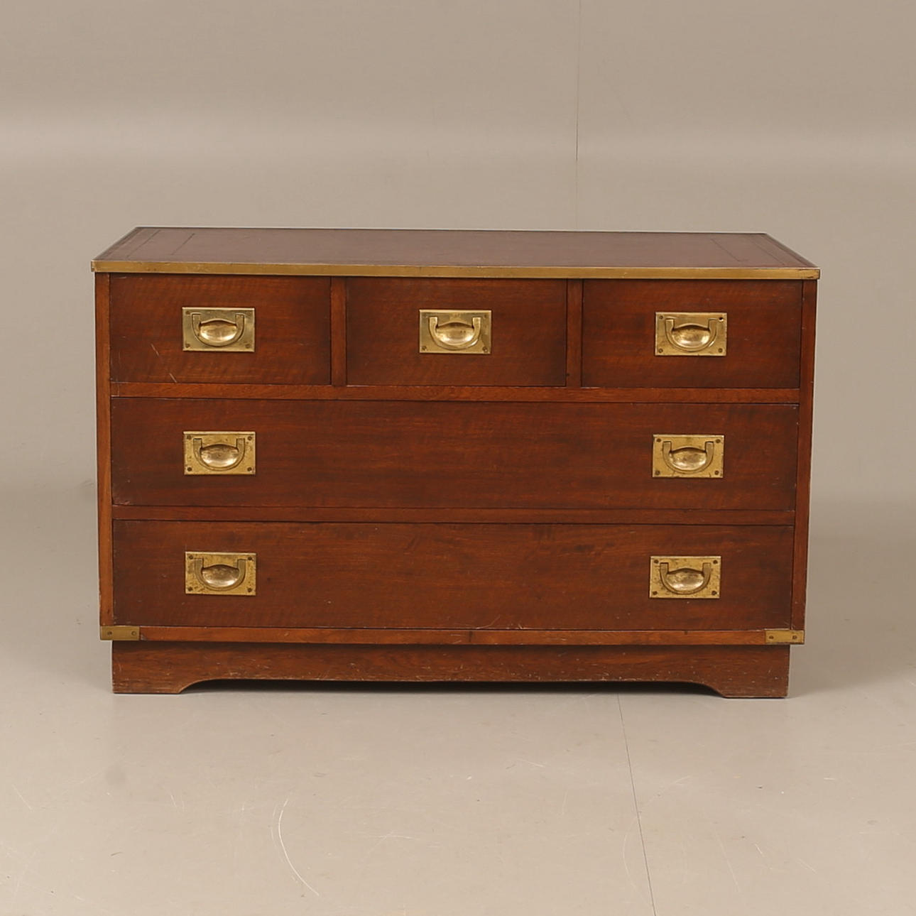 Còmoda, estilo inglés, Reproduc, siglo XX.