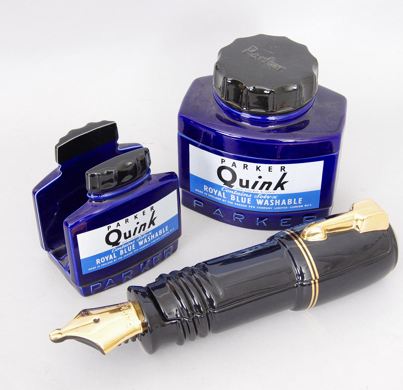 SKRIVBORDSSET, 3 delar, porslin, Silver Crane Company.