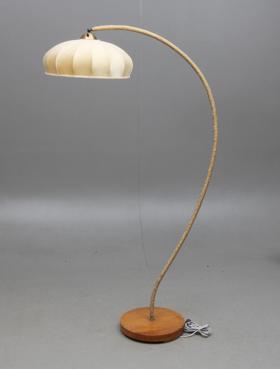 GOLVLAMPA, 1930/40-tal.