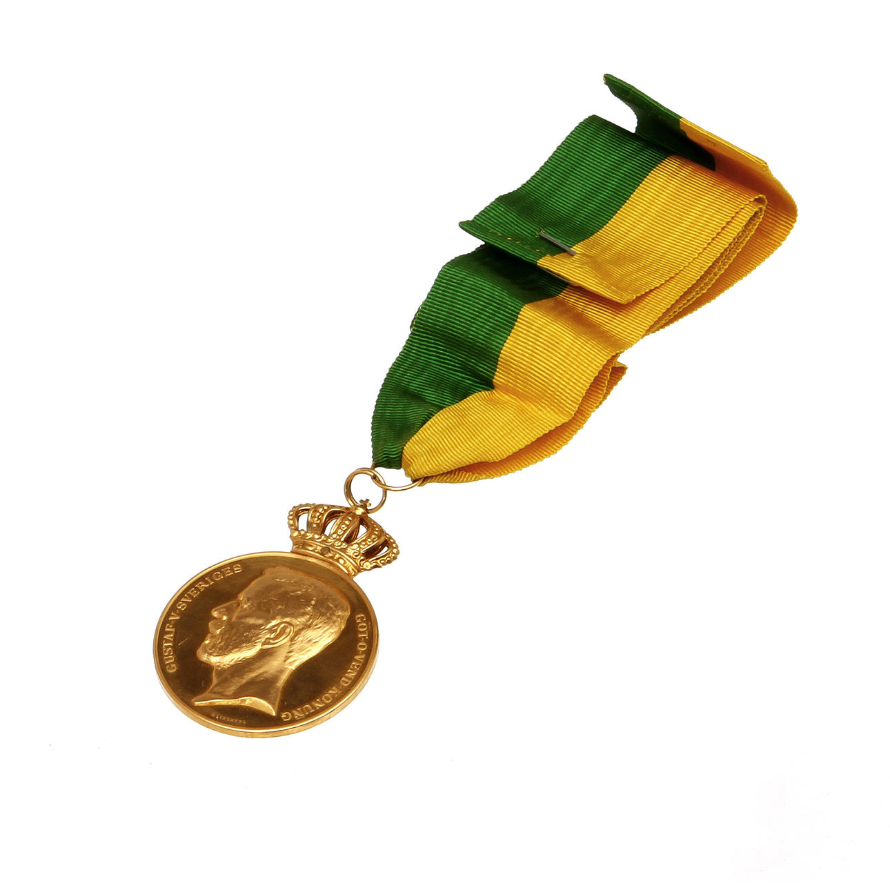 MEDALJ, 18K rödguld, från kungliga patriotiska sällskapet. Vikt ca 48,5 g.