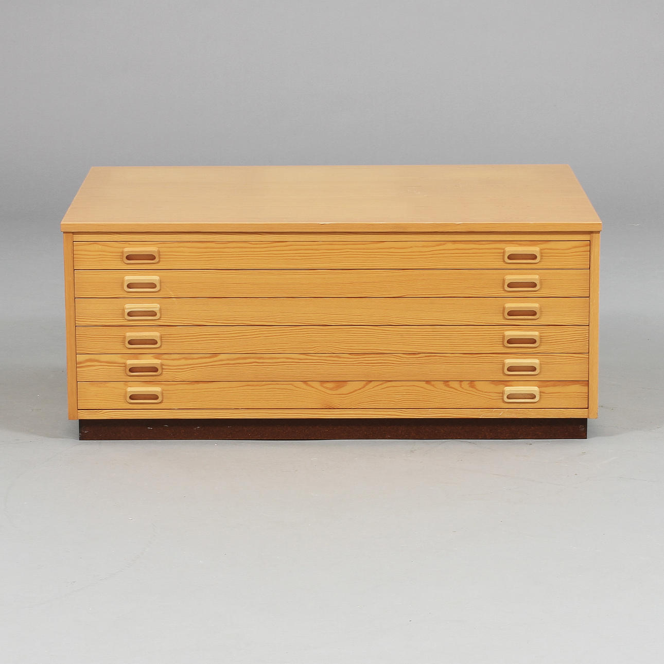 RITNINGSSKÅP, furu.