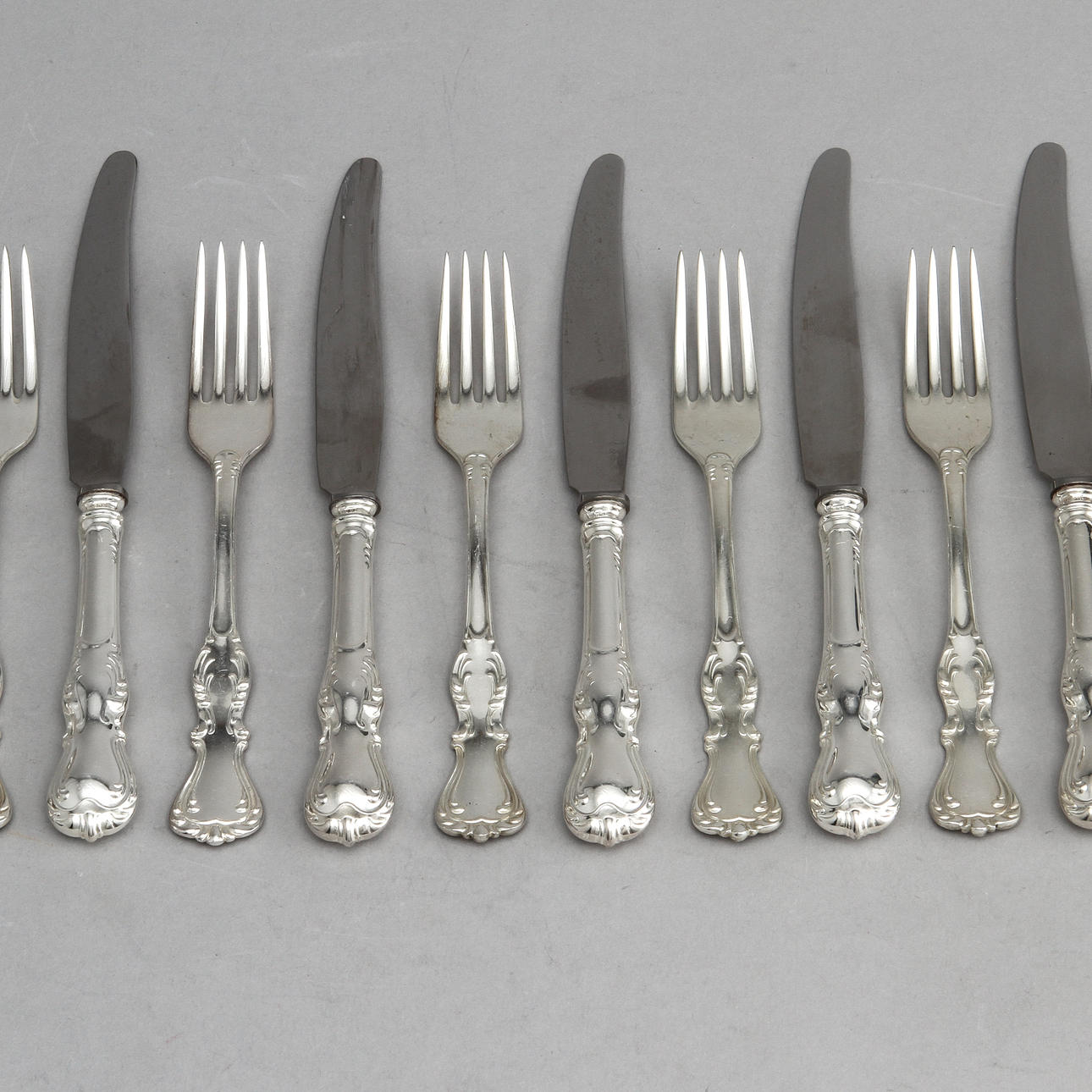 BESTICK, 24 st, silver, "Prins Albert", C G Hallberg, totalvikt ca 810 gram.