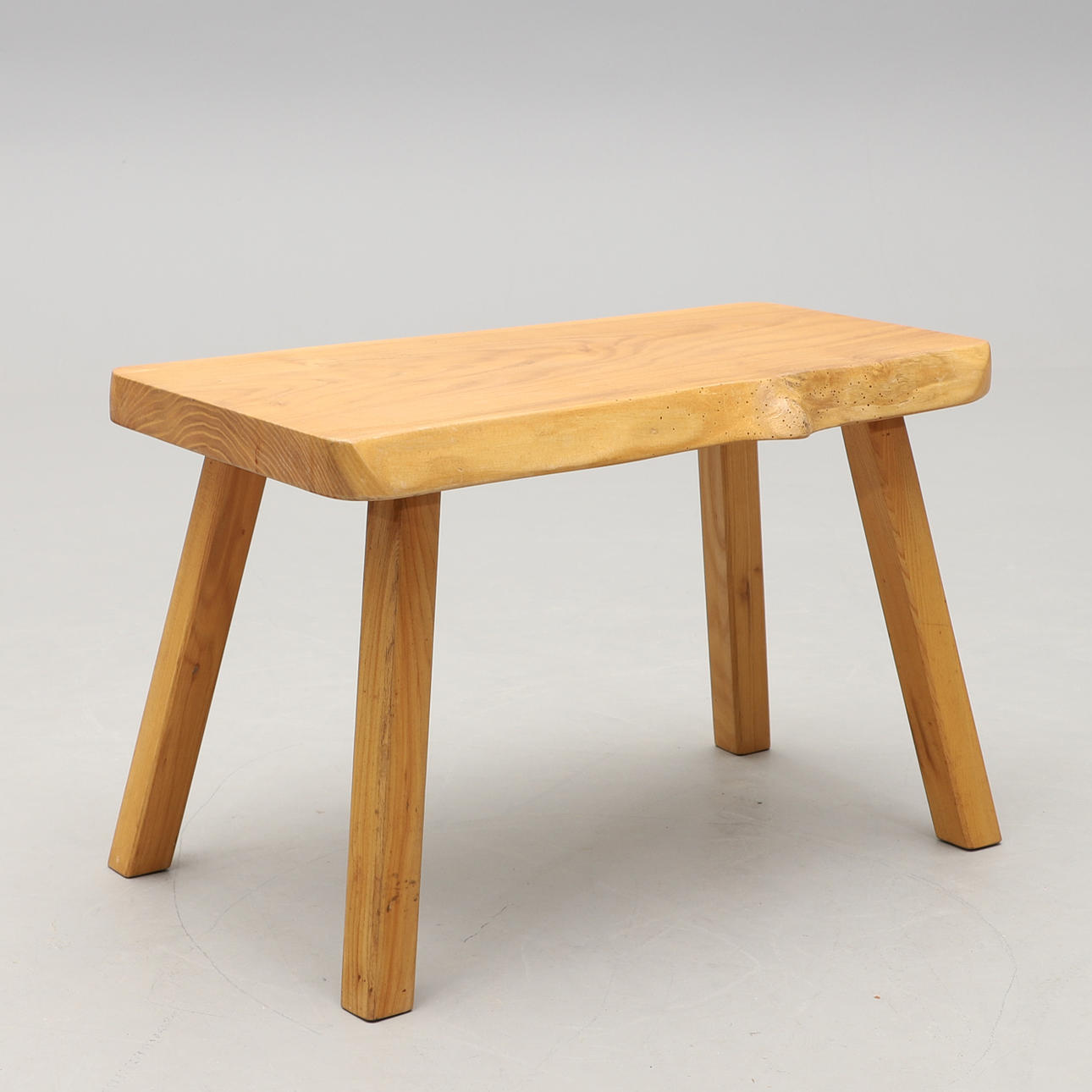 BANCO, roble macizo.