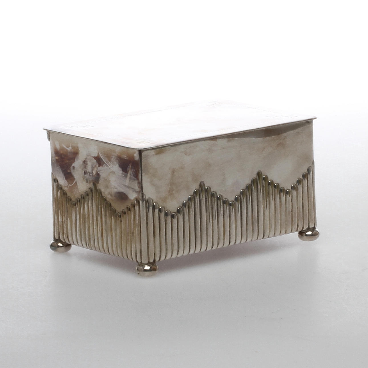 SKRIN, nysilver, stämplad WMFM, 1900-talets första hälft.