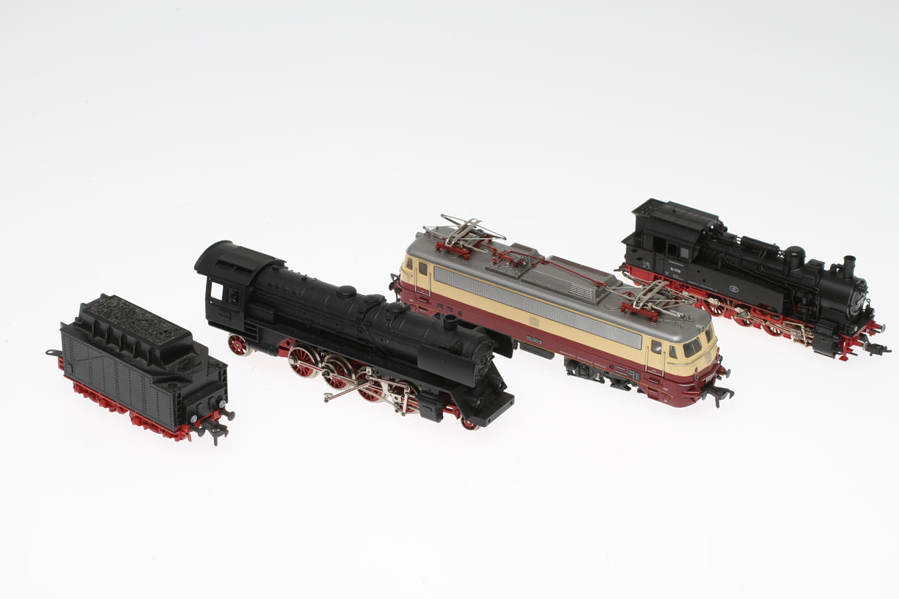 MODELLTÅG FLEISCHMANN lok ånglok 1364 , BR 94 och elektrolok BR 112.