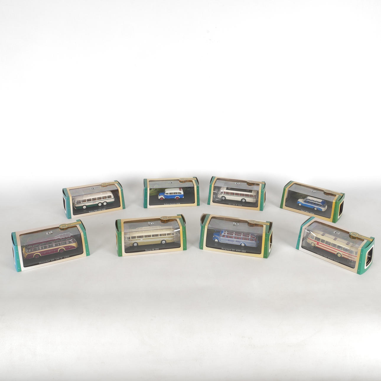 AUTOBUSES MODELO. 8 piezas Ediciones Atlas Colecciones.