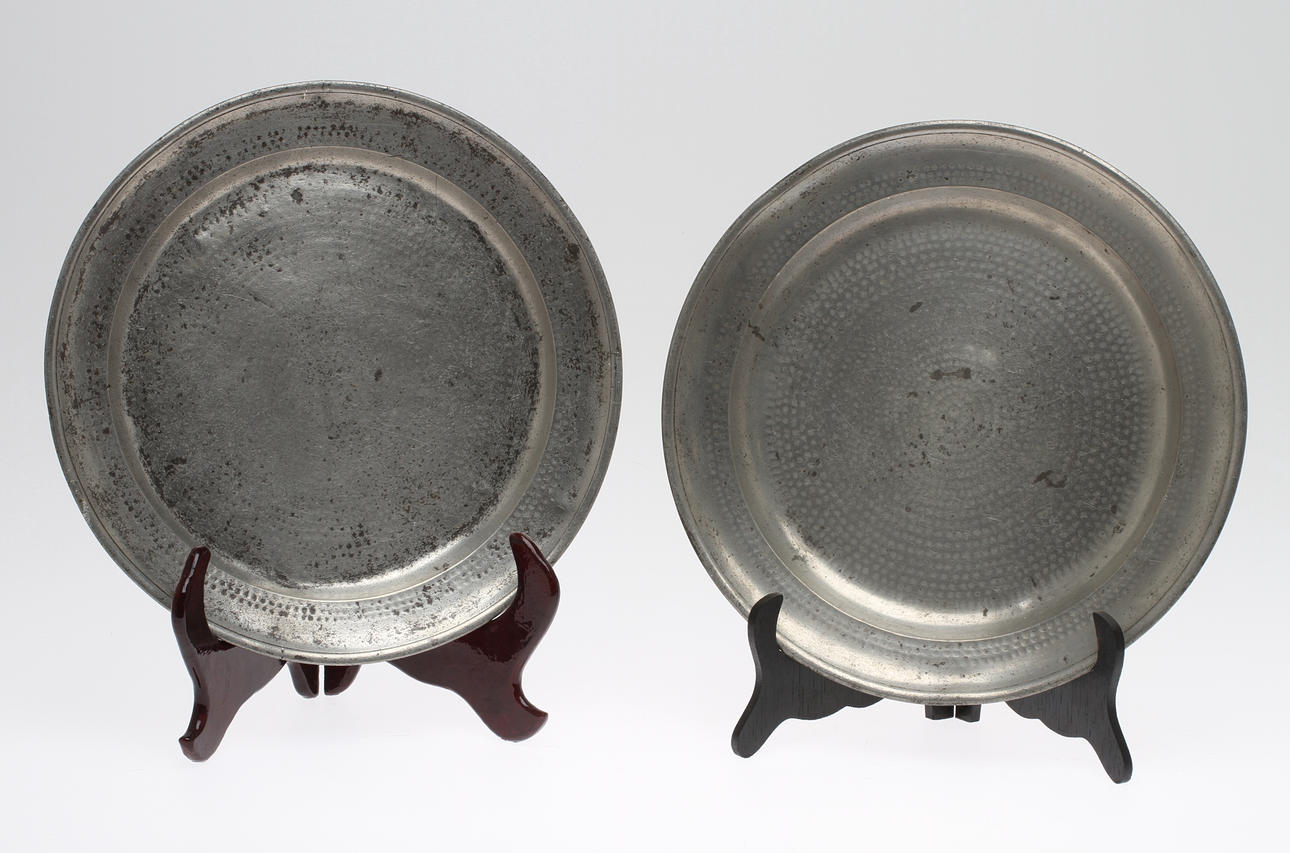 FAT, 2 st, tenn, otydliga stämplar, 17/1800-tal.