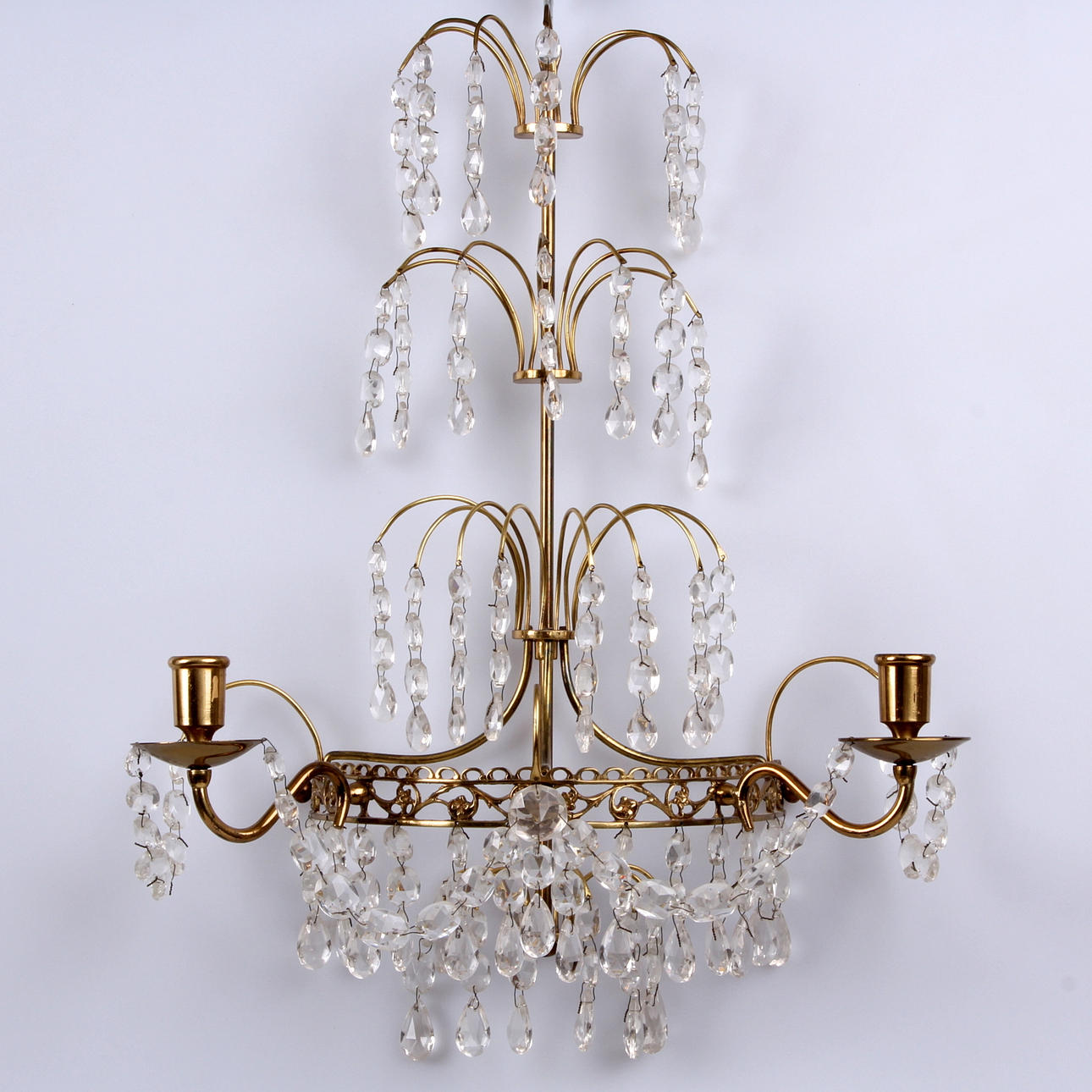 LJUSLAMPETT, mässing med prismor, 1900-tal.