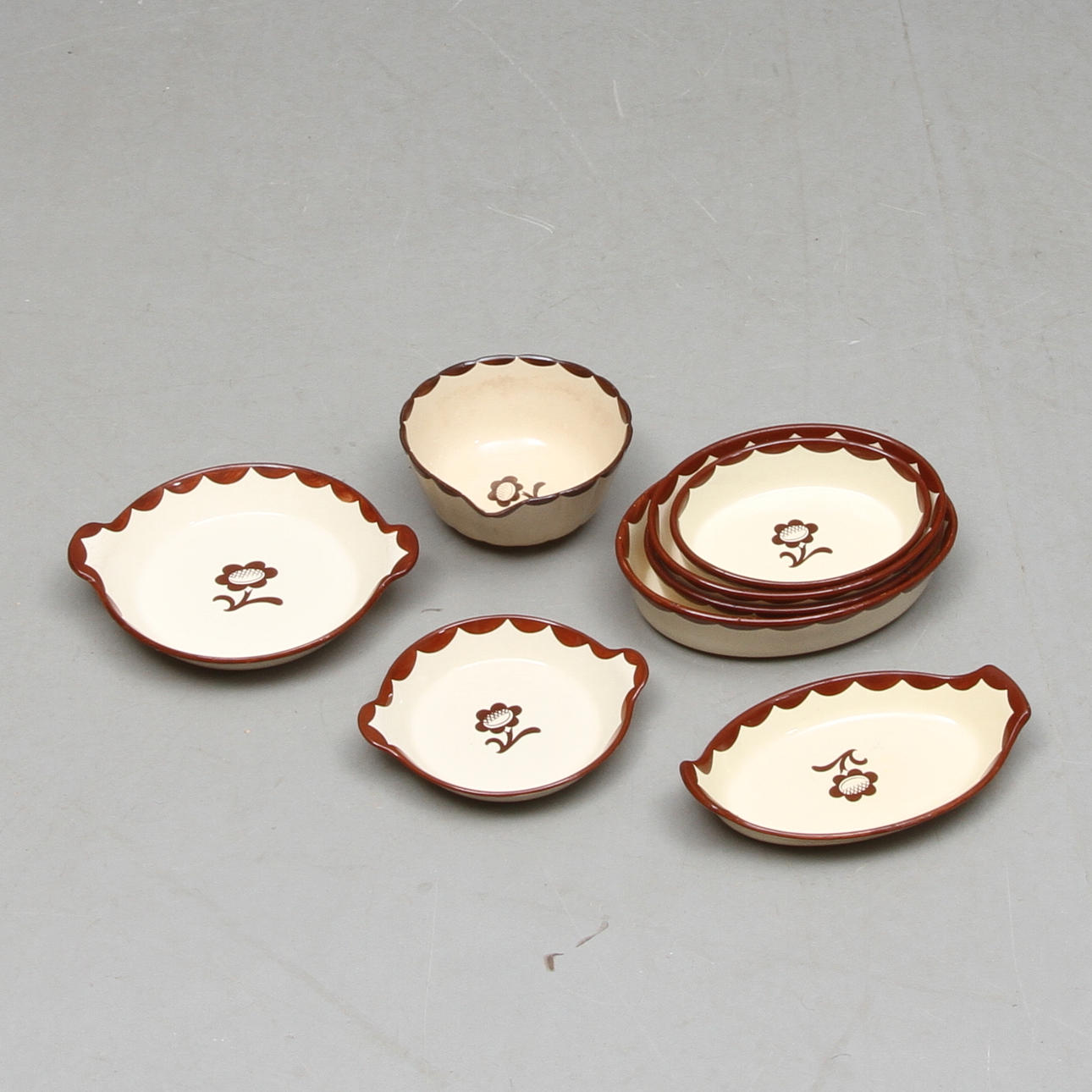 PARTI KERAMIK, 8 delar, "Pyro", Wilhelm Kåge för Gustavsberg.