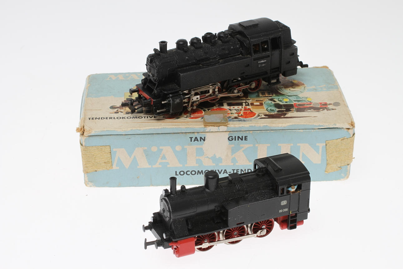 MODELLTÅG MÄRKLIN ånglok 3032 i originalkartong samt ånglokBR 89.