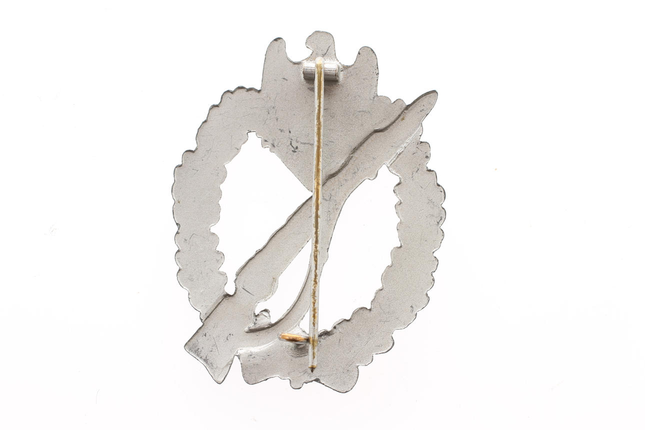 INFANTERISTRIDSMÄRKE i silver (Infanterie - Sturmabzeichen).