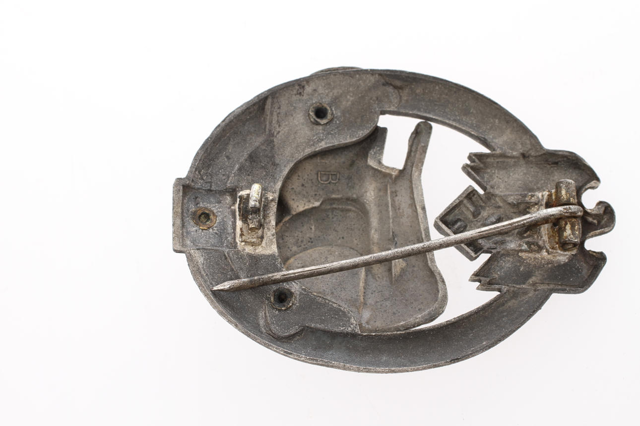 PANSARSTRIDSMÄRKET för 25 strider, (Panzerkampfabzeichen 25).