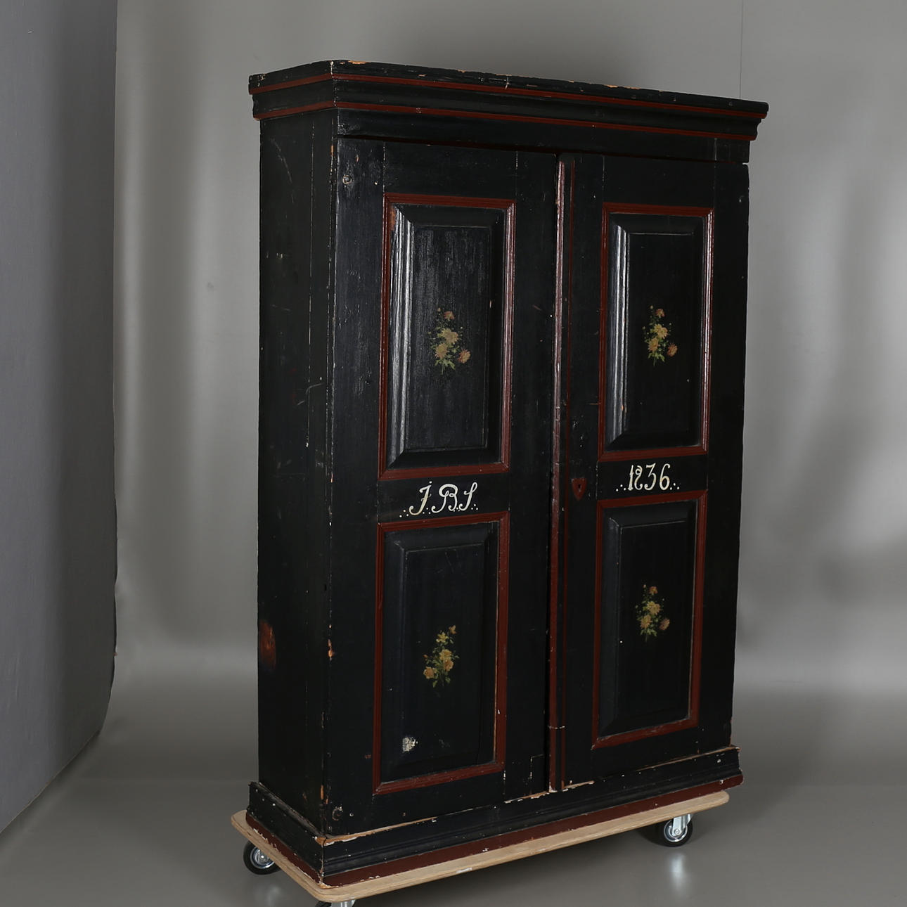 ALLMOGESKÅP, 1800-talet.