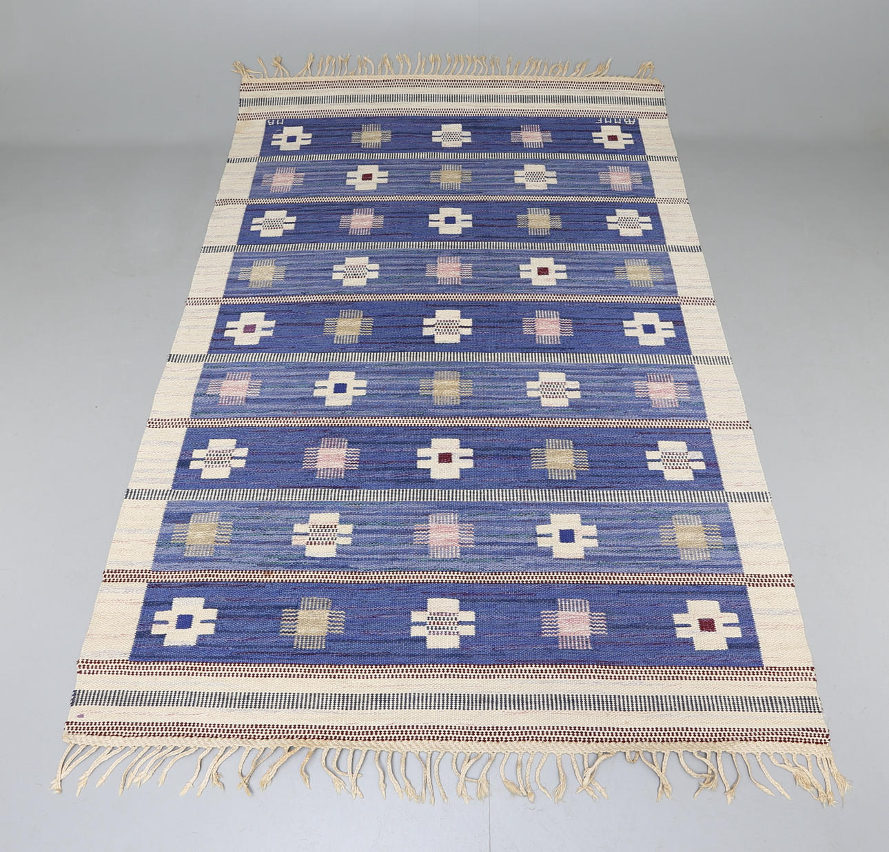 MATTA, röllakan, 246 x 174 cm, signerad AB MMF MR, Marianne Richter.