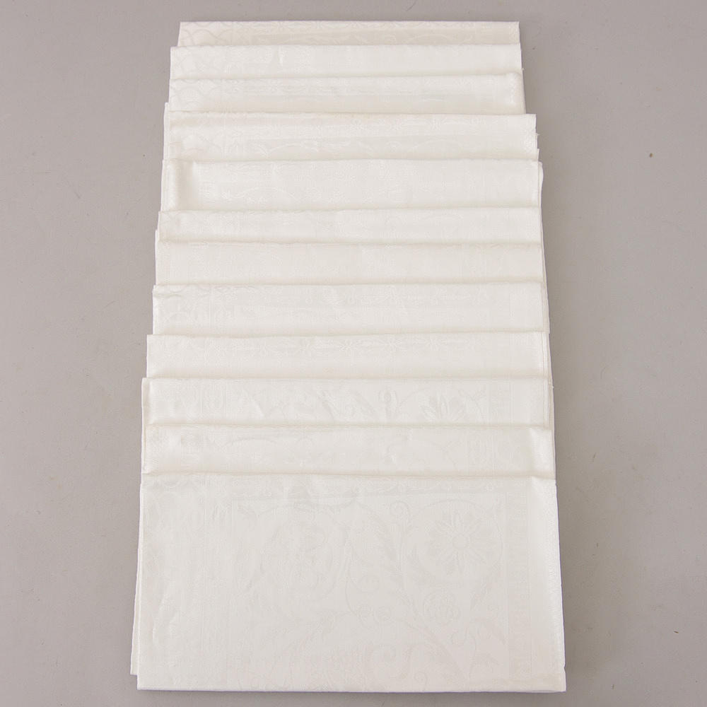 LINNESERVETTER, damast, Almedahls.